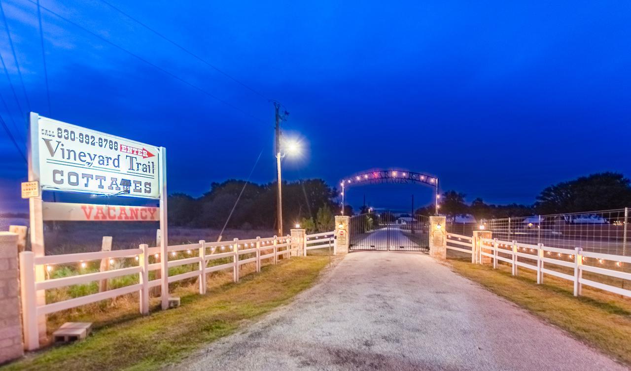 Vineyard Trail Cottages- Adults Only Fredericksburg Cameră foto