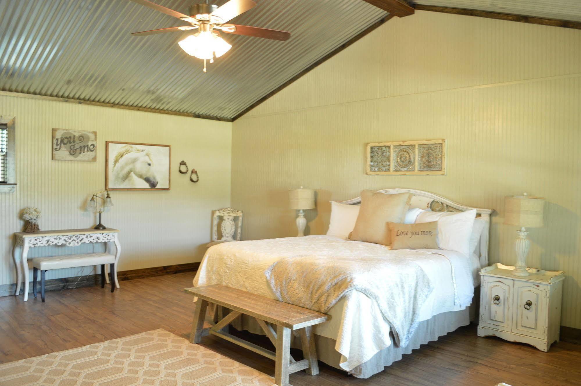 Vineyard Trail Cottages- Adults Only Fredericksburg Exterior foto